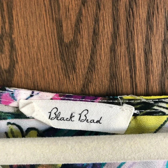 White Floral Dress L‎ - Picture 3 of 4